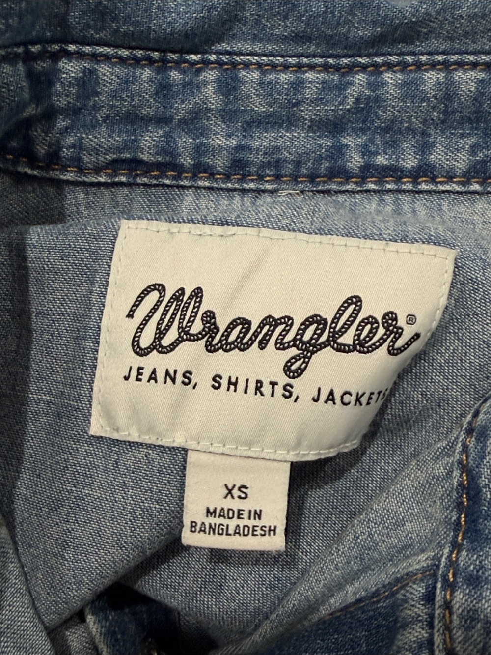 NWT Wrangler Iconic Western Snap Demin Shirt - Picture 6 of 7
